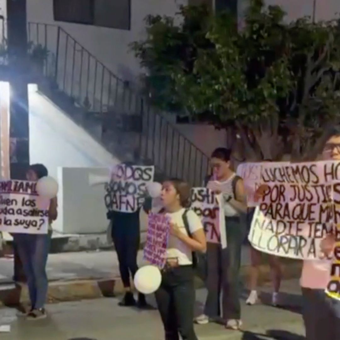 Marchan en Ciudad Madero Exigiendo Justicia por Dafne Zapata Frente a la Academia Militarizada